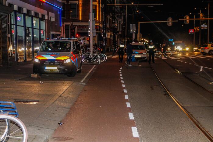 Groot stuk betonnen gevel laat los