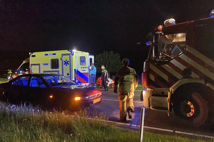 Auto te water, meerdere gewonden