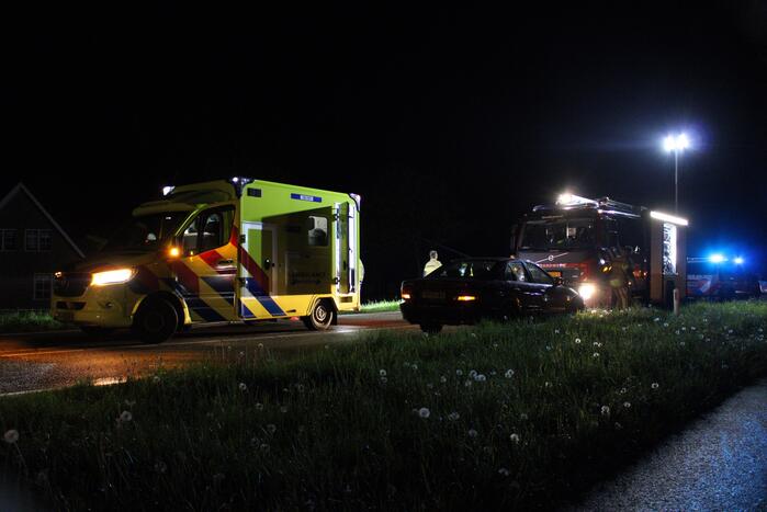 Auto te water, meerdere gewonden