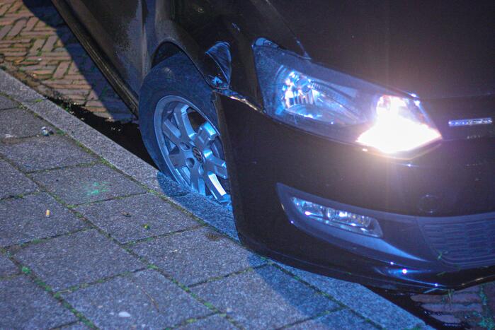 Personenauto gecrashed tijdens achtervolging