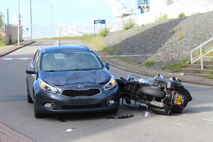 Ernstig ongeval tussen auto en motor