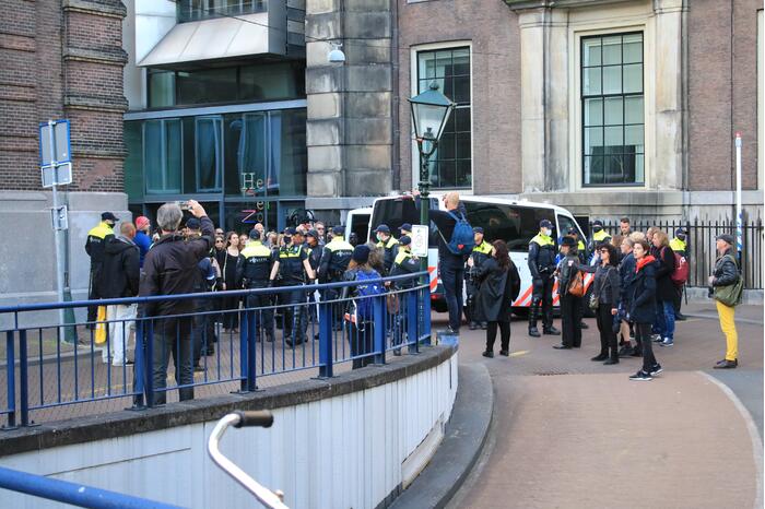 Demonstratie tegen testsamenleving