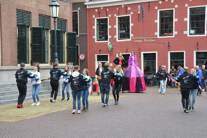 Actie en aanbieden petitie voor toekomst Zalen Schaaf