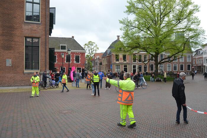 Actie en aanbieden petitie voor toekomst Zalen Schaaf