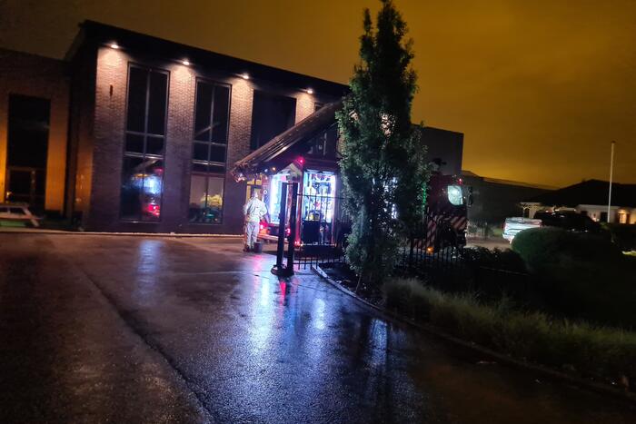 Vrouw onwel door vermoedelijk koolmonoxide