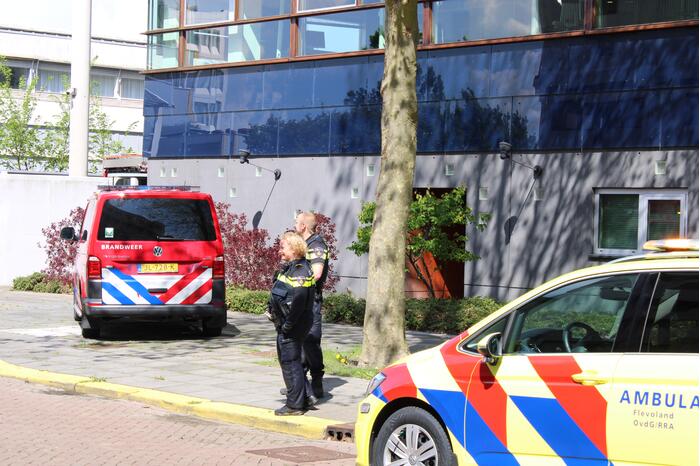 Brandweer doet onderzoek in pand Rijkswaterstaat