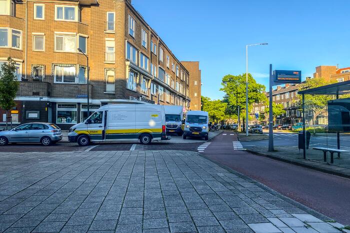 Politie en handhaving ontmantelen hennepkwekerij