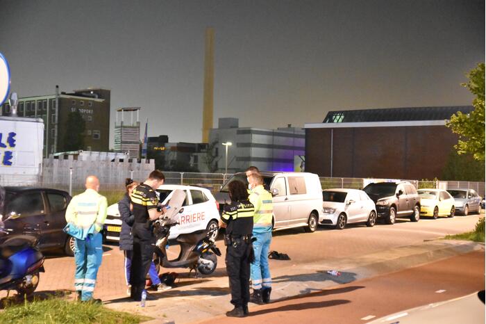 Vrouw gewond na ongeval tussen snorscooters