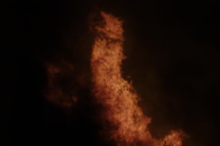 Twee schuren met fruitkisten verwoest door brand