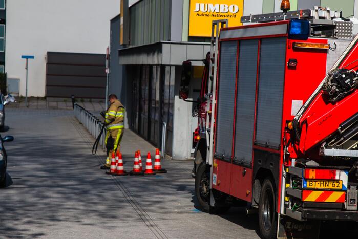 Benzinetank van auto lekgereden