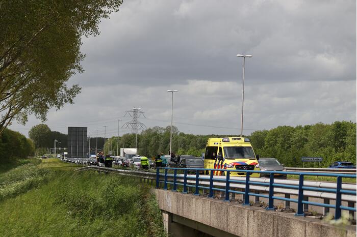 Kop-staartbotsing tussen meerdere voertuigen
