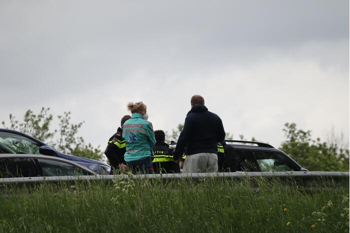 Kop-staartbotsing tussen meerdere voertuigen