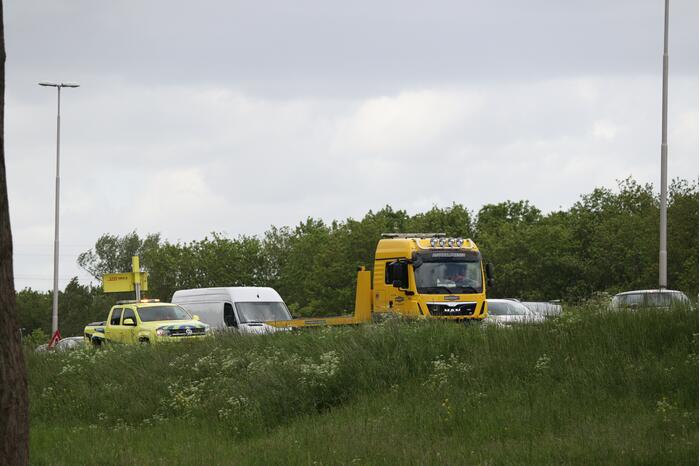 Kop-staartbotsing tussen meerdere voertuigen