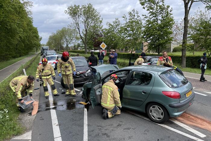 Meerdere gewonden bij flinke crash