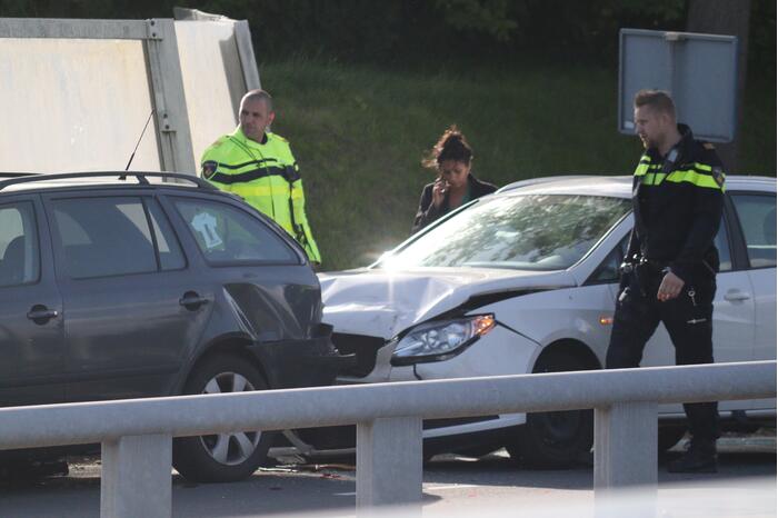 Veel schade bij kop-staartbotsing