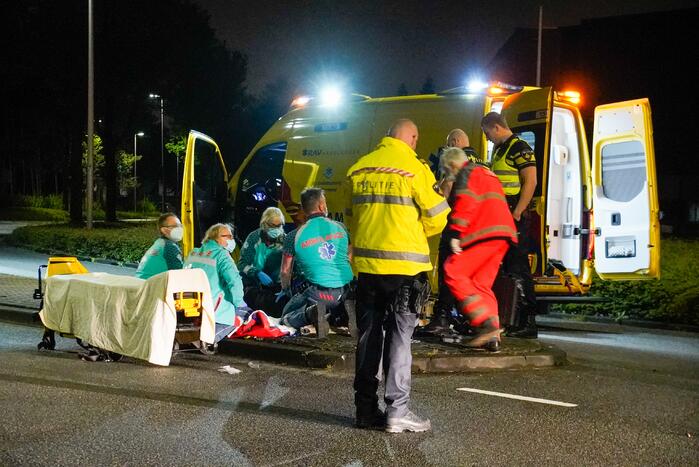 Persoon zwaargewond na ongeval met motorscooter