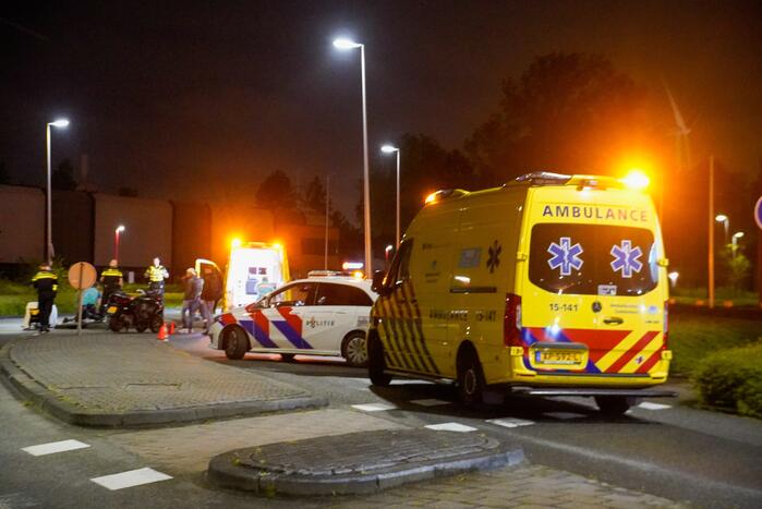 Persoon zwaargewond na ongeval met motorscooter