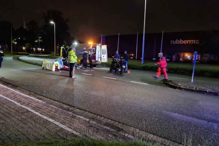 Persoon zwaargewond na ongeval met motorscooter