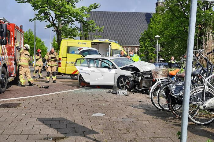 Persoon bekneld na eenzijdig ongeval