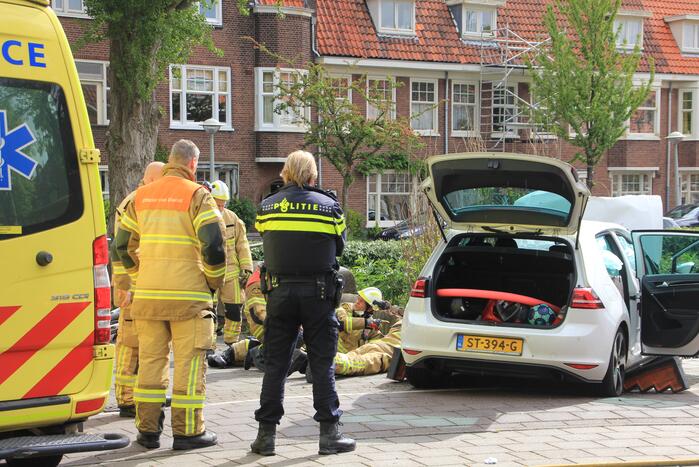 Persoon bekneld na eenzijdig ongeval