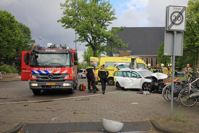 Persoon bekneld na eenzijdig ongeval
