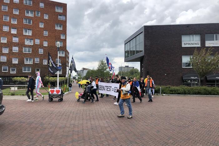 Honderden mensen lopen vrijheidsmars