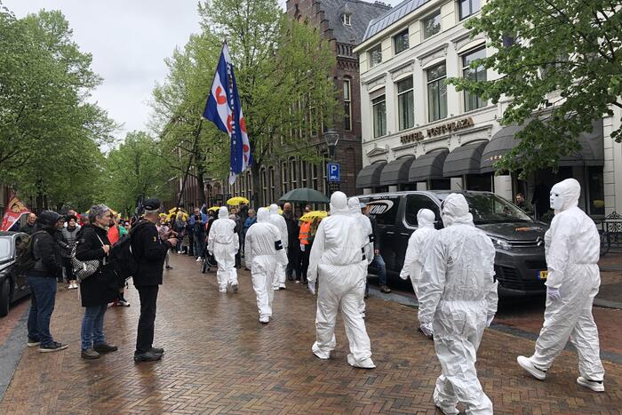Honderden mensen lopen vrijheidsmars