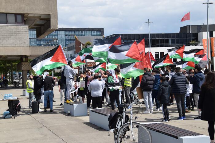 Politie houdt toezicht bij demonstratie