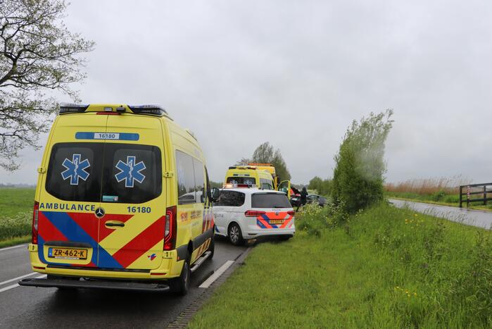 Auto slaat over de kop na ongeval