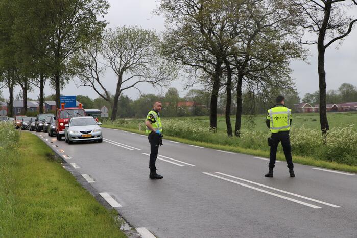 Auto slaat over de kop na ongeval