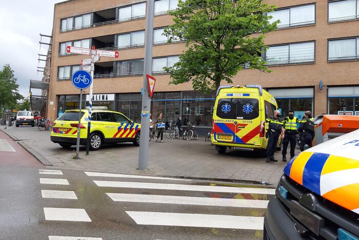 Persoon gewond door steekpartij bij Albert Heijn