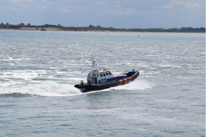 Illegale vissers aangehouden bij stormvloedkering