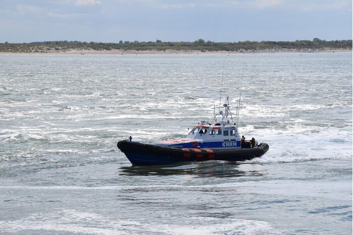 Illegale vissers aangehouden bij stormvloedkering