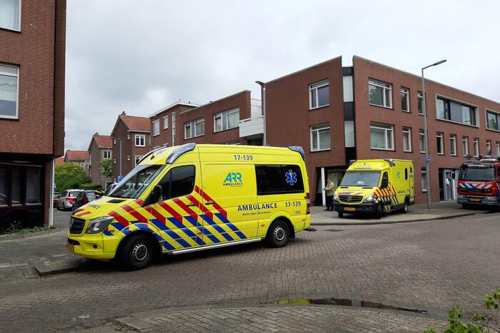 Een dode en ernstig gewonde bij steekpartij