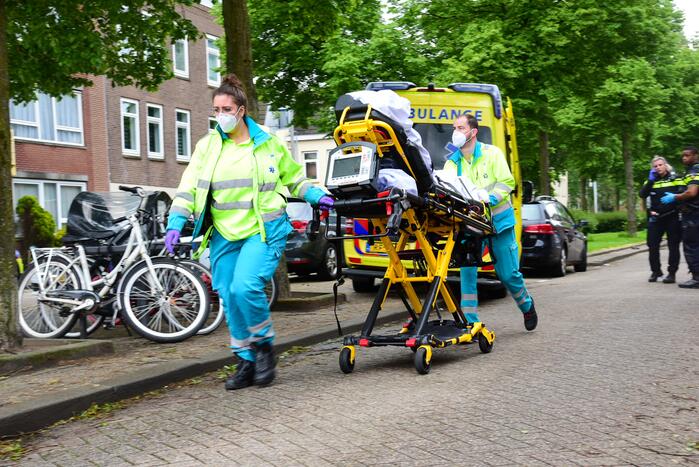 Een dode en ernstig gewonde bij steekpartij