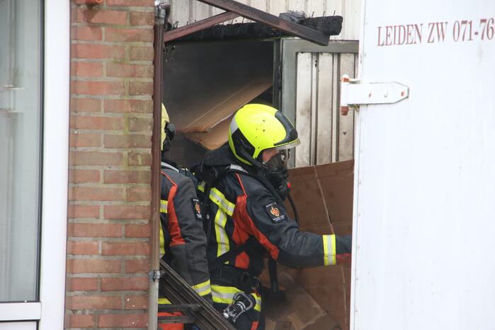 Enorme rookwolken bij brand Athos Klokkenfabriek