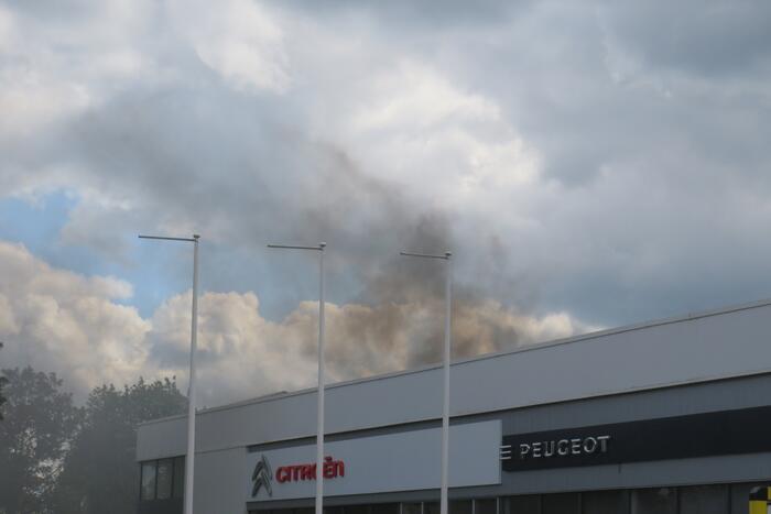 Grote brand in Citroën-garage Visscher PGH Tiel