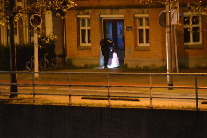 Politiebureau afgezet na vondst verdacht pakket