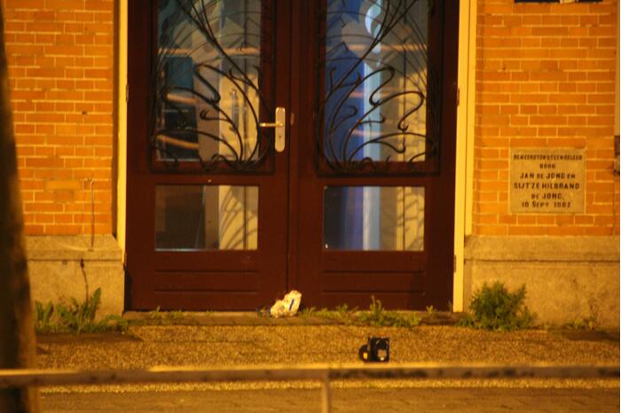 Politiebureau afgezet na vondst verdacht pakket