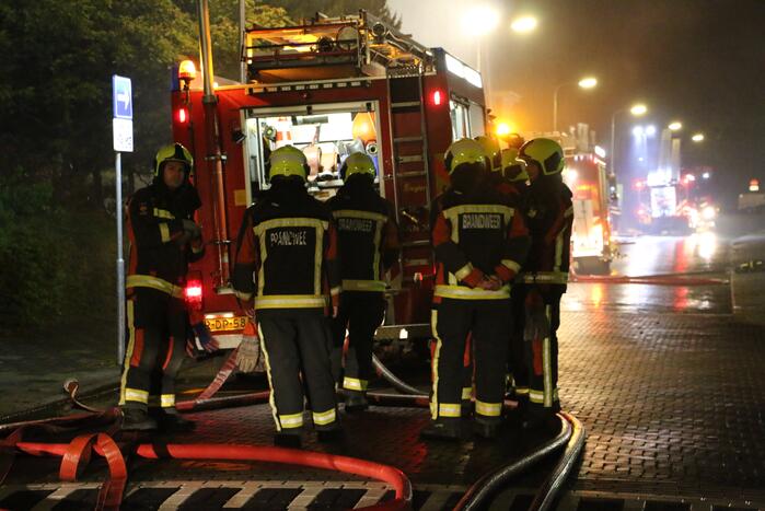 Grote brand in een leegstaand pand