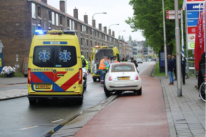 Fietser gewond bij botsing met auto