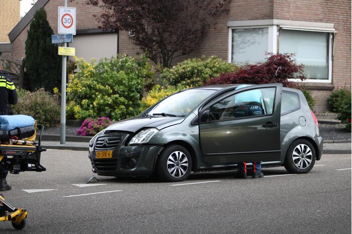 Gewonde bij botsing tussen twee voertuigen