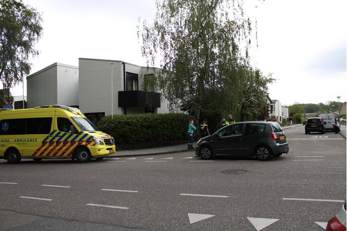 Gewonde bij botsing tussen twee voertuigen