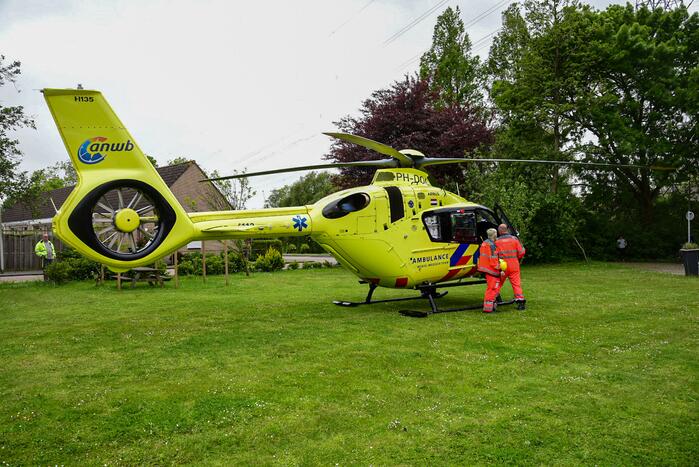 Bouwvakker zwaargewond na val in puinbak