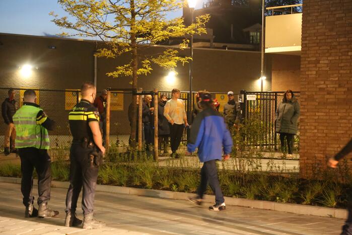 Brandweer blust brand in Laborhuis