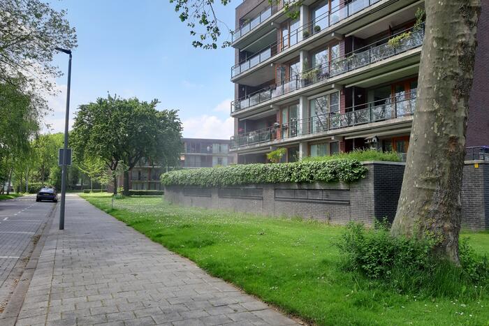 Veel rook bij brand in parkeergarage