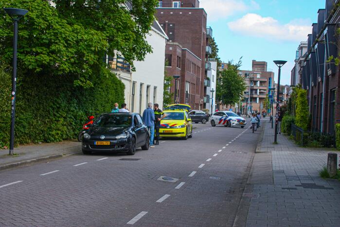 Schade na botsing tussen scooter en auto