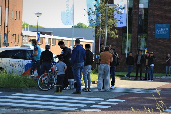 Automobilist rijdt door na ongeval met fietser
