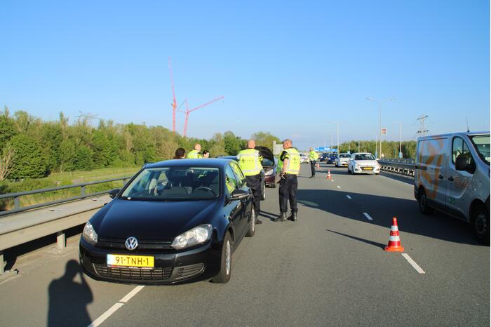 Schade bij ongeval tussen drie voertuigen