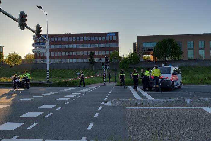 Fietser zwaargewond bij aanrijding met auto